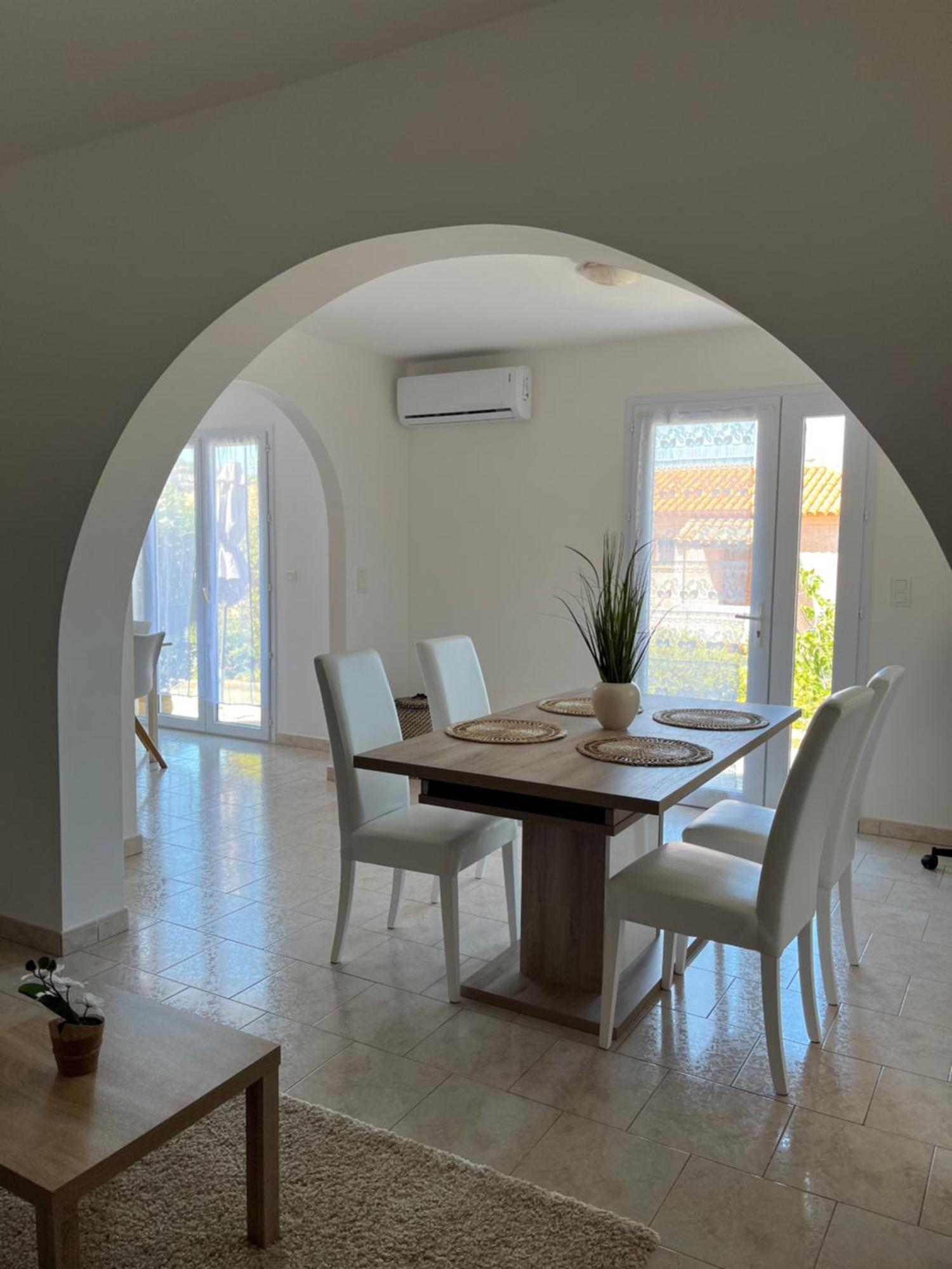 Appartement Rez De Villa Л'Іль-Русс Екстер'єр фото
