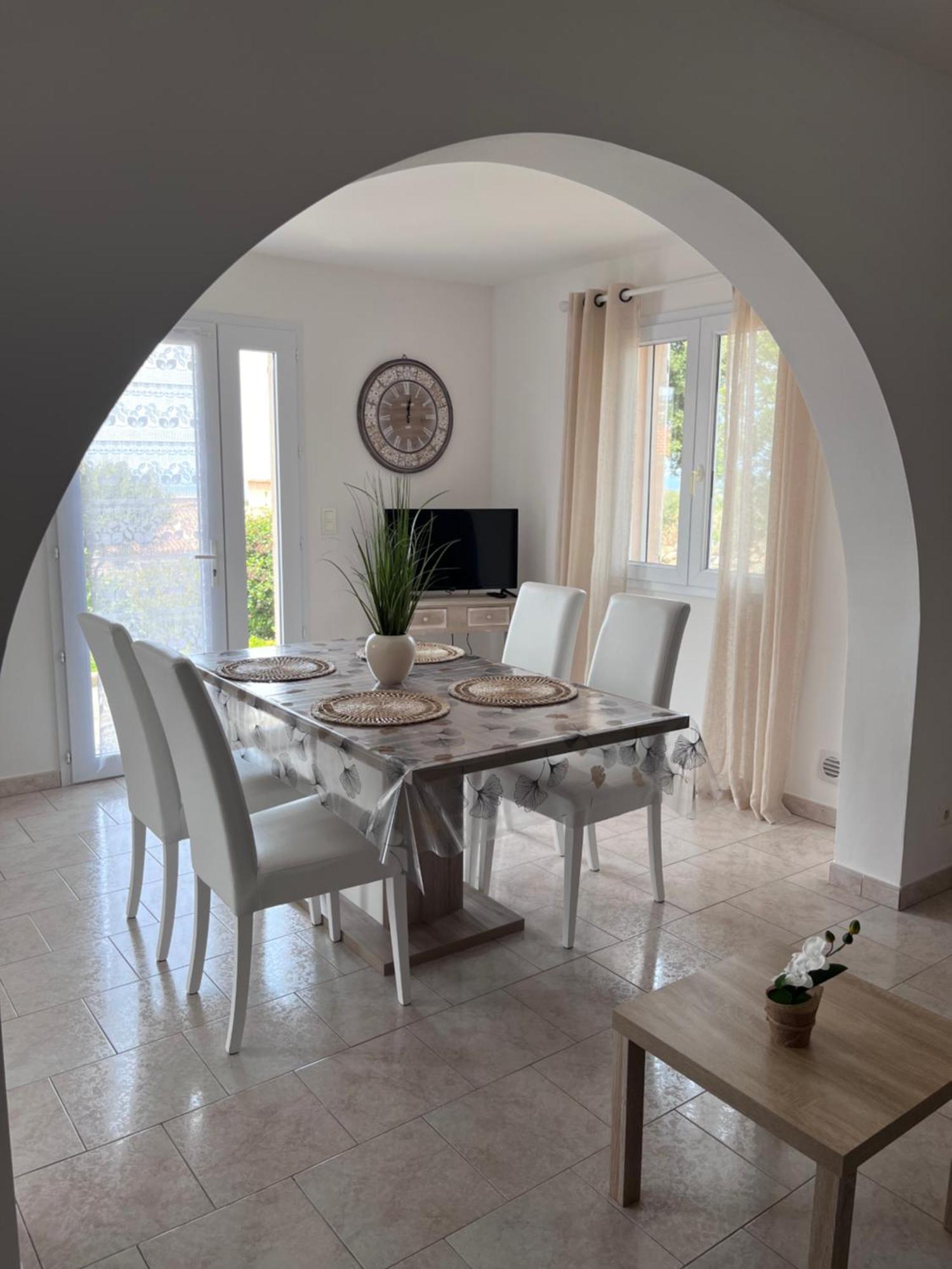 Appartement Rez De Villa Л'Іль-Русс Екстер'єр фото